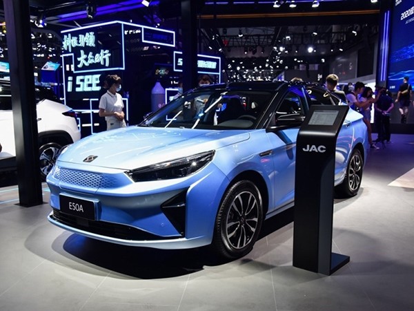 思皓E50A正式上市 售价13.99-16.49万