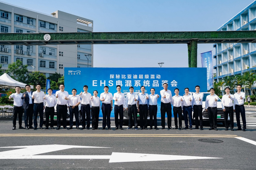 比亚迪DM-i超级混动，助力实现“碳中和”，加速推动燃油汽车向新能源转化151.png