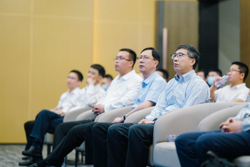比亚迪DM-i超级混动，助力实现“碳中和”，加速推动燃油汽车向新能源转化1646.png