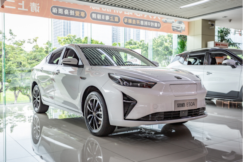 思皓E50A到店实拍196.png