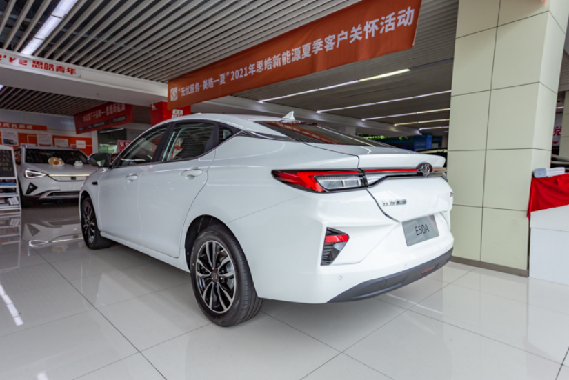 思皓E50A到店实拍975.png