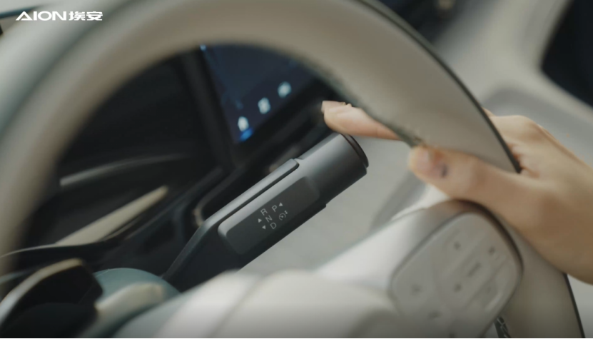 90后反向带娃第一车，AION S MAX上市14.99万起(1)886.png